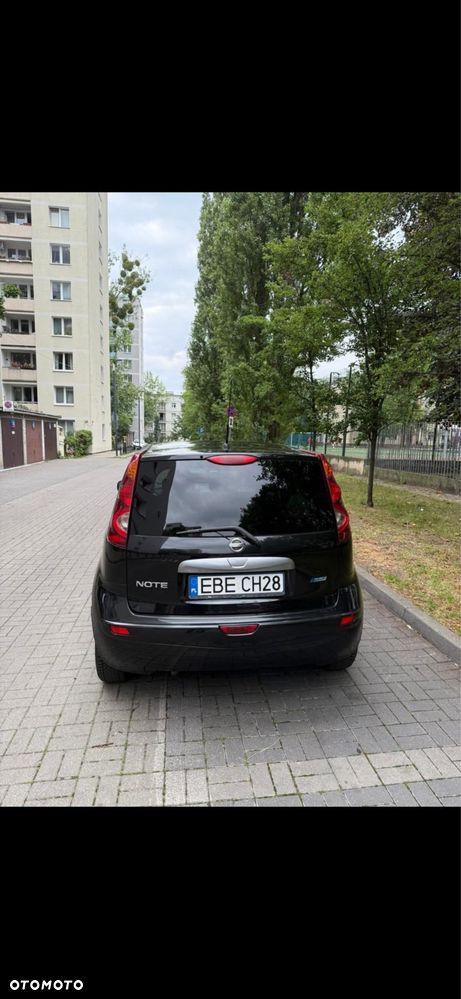 Nissan Note 2010 photo 2