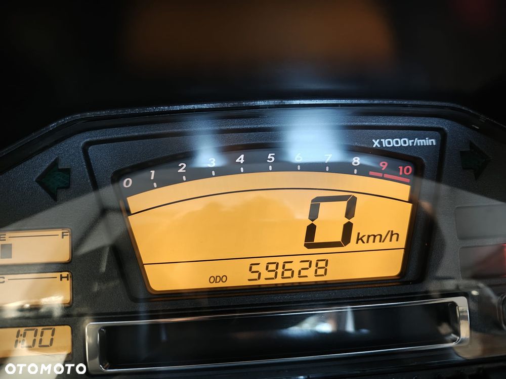 Suzuki Burgman - 7