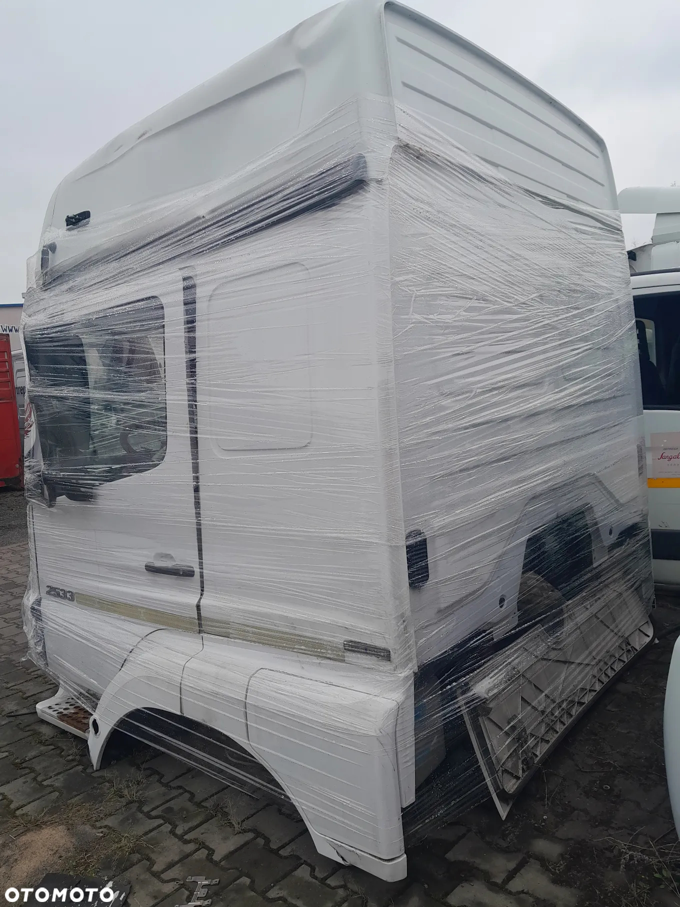 Kabina MERCEDES ATEGO AXOR wysoka sypialna 4 - 8