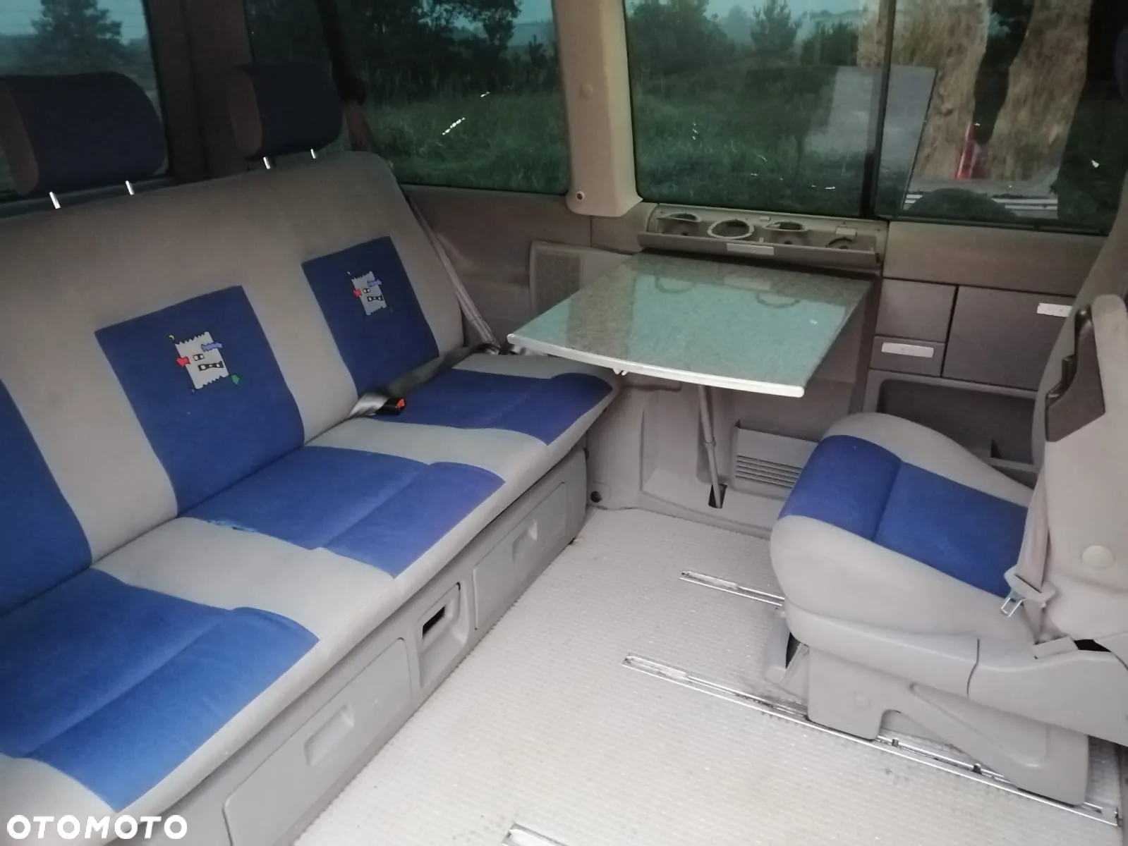 Volkswagen Multivan - 13