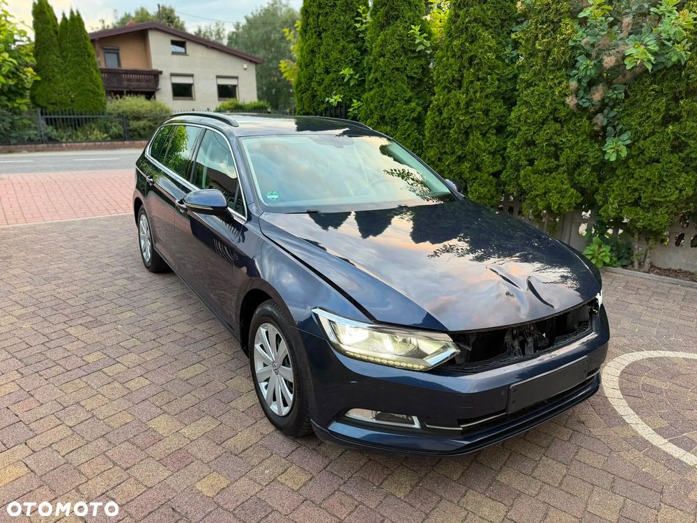 Volkswagen Passat - 14