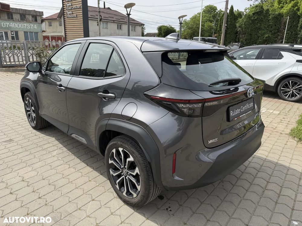 Toyota Yaris Cross 1.5 VVT-i HSD 4x2 Dynamic - 6