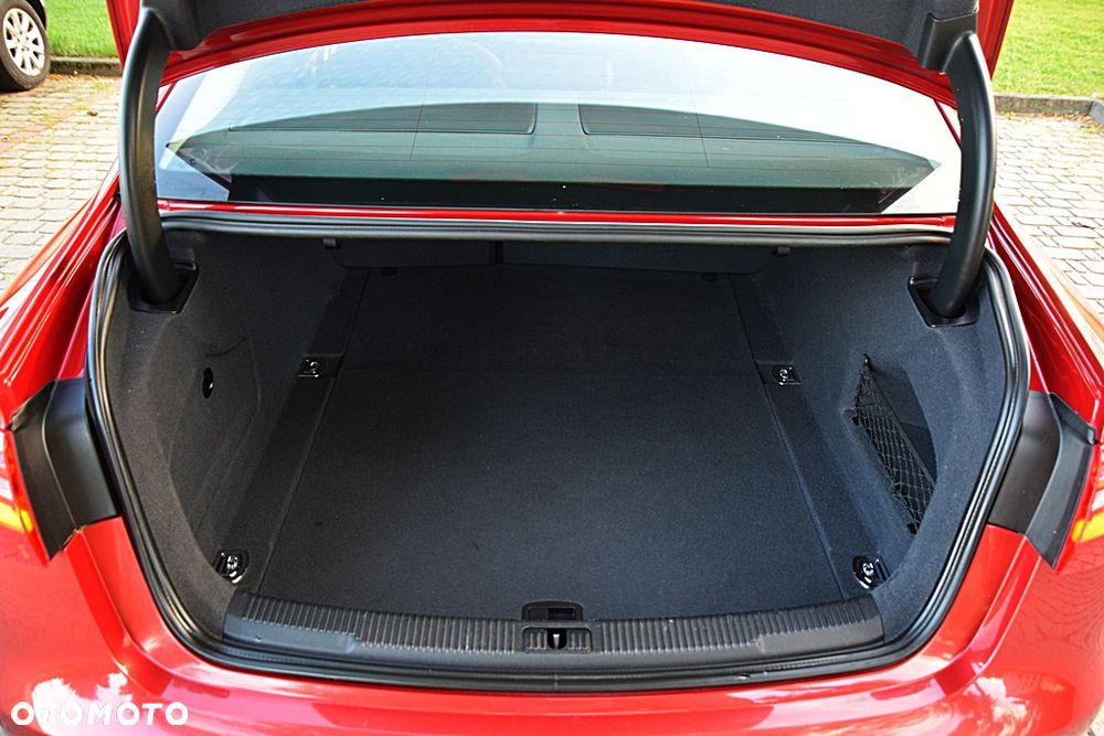 Audi A6 Limousine 2.0 TDI Ultra DPF - 24