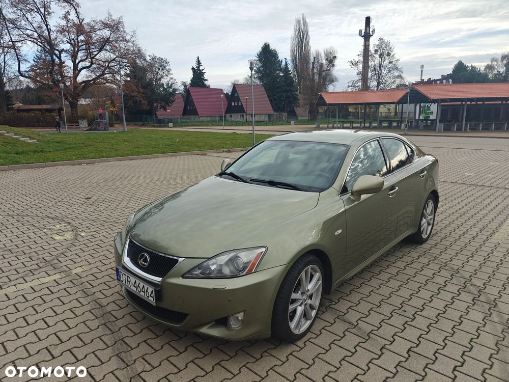 Lexus IS 220d - 1