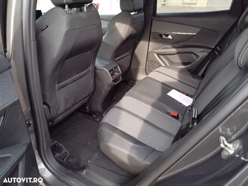 Peugeot 3008 PureTech 130 Stop & Start GPF EAT8 Allure Pack - 11