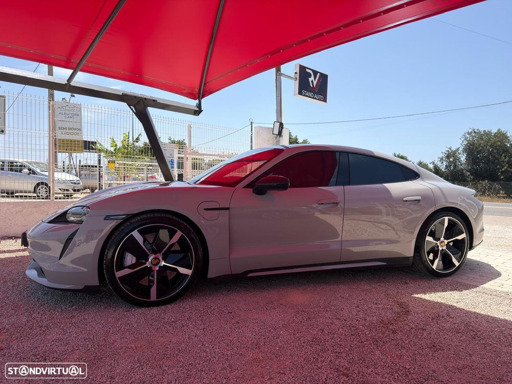 Porsche Taycan Turbo - 4