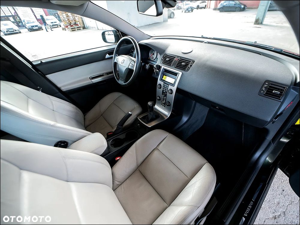 Volvo V50 - 14