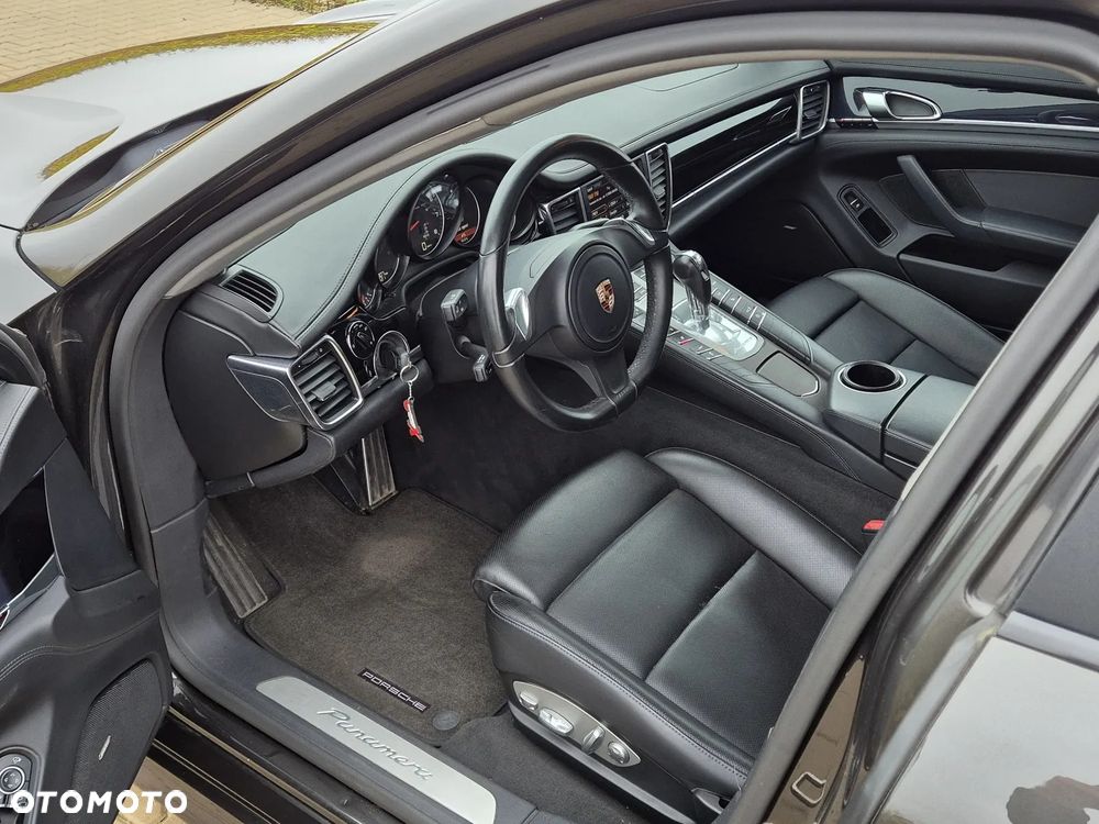 Porsche Panamera - 6