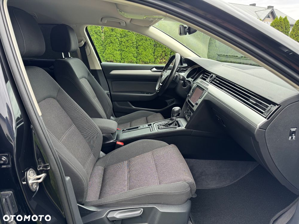 Volkswagen Passat 2.0 TDI SCR 4Mot DSG Highline - 16