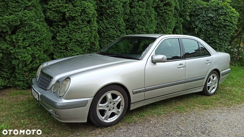Mercedes-Benz Klasa E 220 CDI Classic - 1