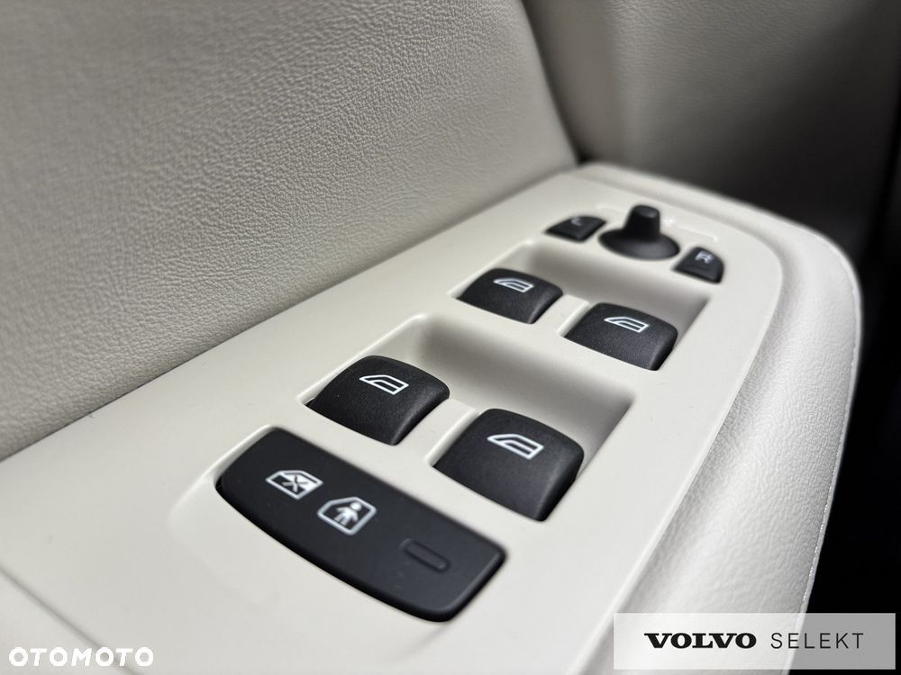 Volvo V60 Cross Country - 13