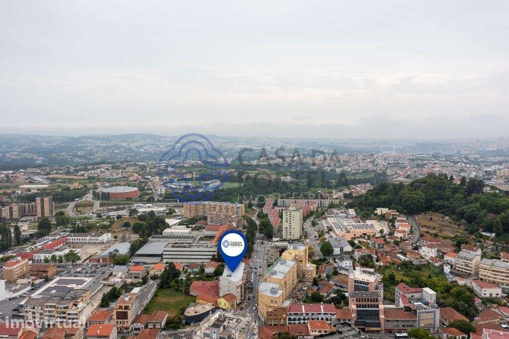 T2 Recuado recentemente remodelado com terraço | Centro de Gondomar - Grande imagem: 4/35