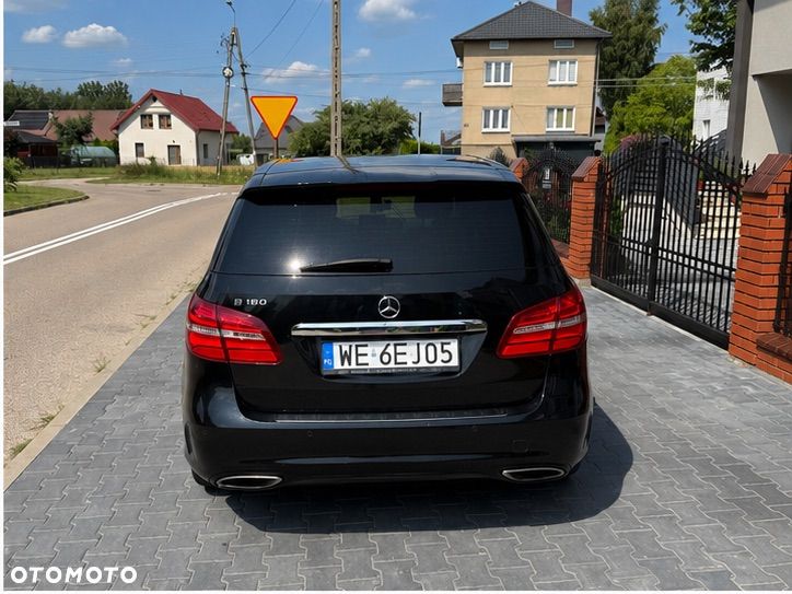Mercedes-Benz Klasa B 180 7G-DCT AMG Line - 5