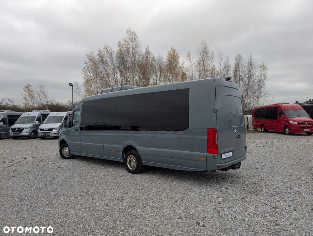 Mercedes-Benz Sprinter 519 - 9
