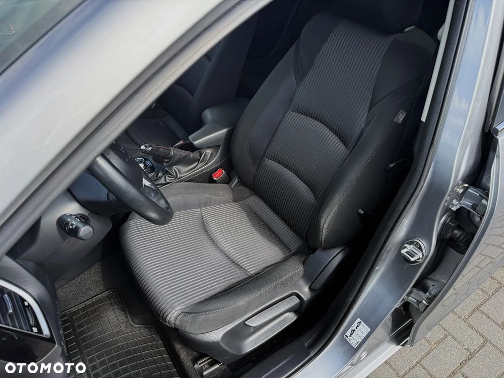 Mazda 3 - 8