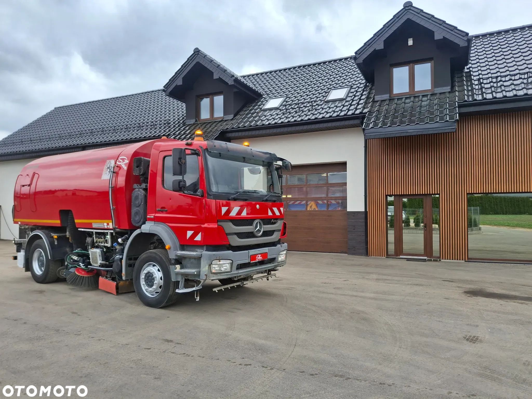 Mercedes-Benz Axor 1829 Zamiatarka Optifant70 2 Silniki Szczotki Lewa i Prawa Strona Karcher PM10 Listwa Ciśnieniowa - 1