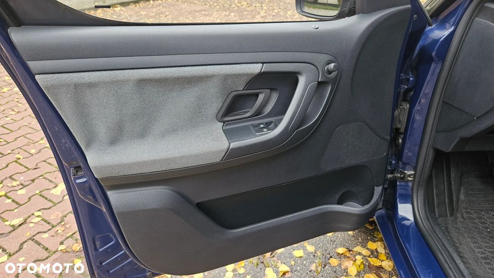 Skoda Roomster 1.2 Ambition PLUS EDITION - 22