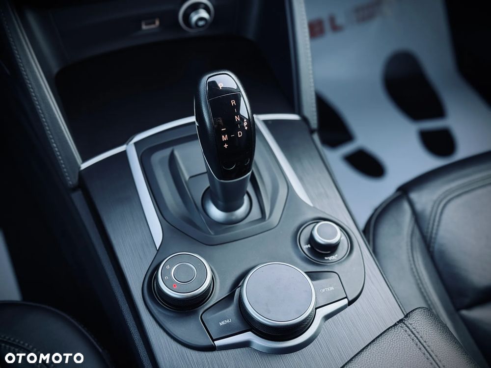 Alfa Romeo Stelvio 2.0 Turbo Super Q4 - 26