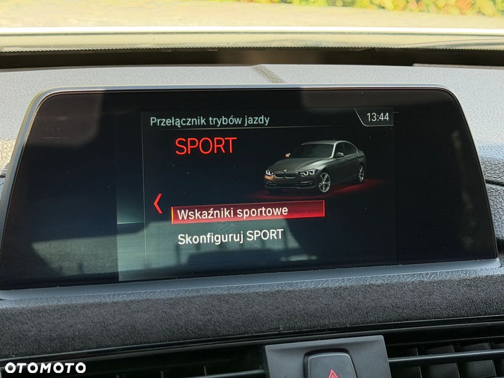 BMW Seria 3 320d xDrive M Sport - 21