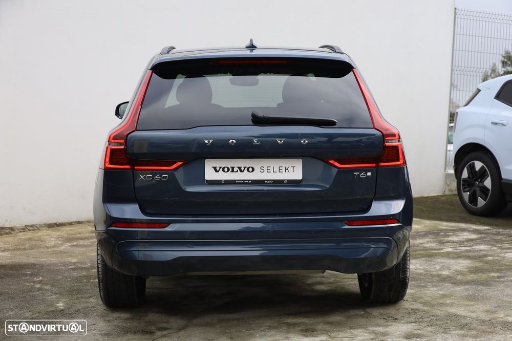 Volvo XC 60 2.0 T6 PHEV Core AWD - 4