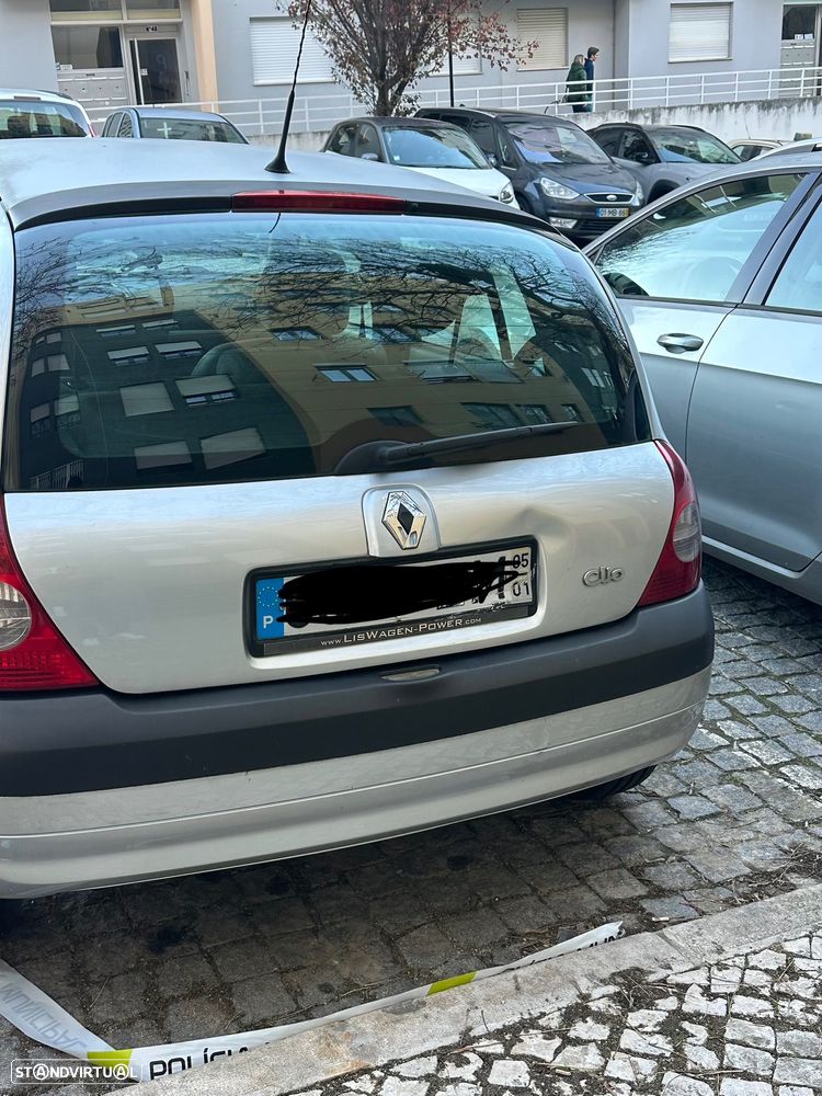 Renault Clio 1.2 16V Confort - 8