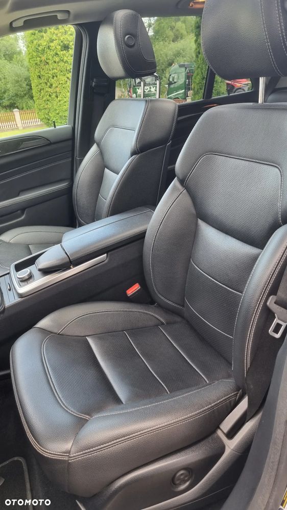 Mercedes-Benz ML - 12