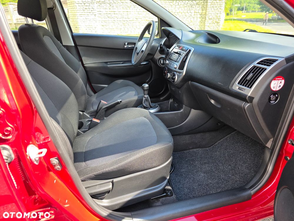 Hyundai i20 1.2 Trend - 13