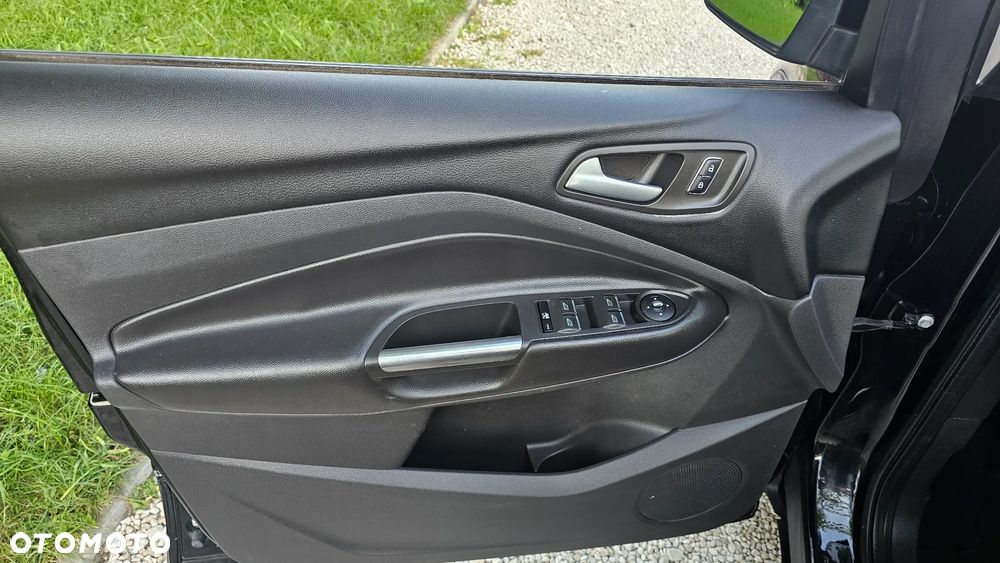 Ford Kuga 1.6 EcoBoost 2x4 Trend - 14