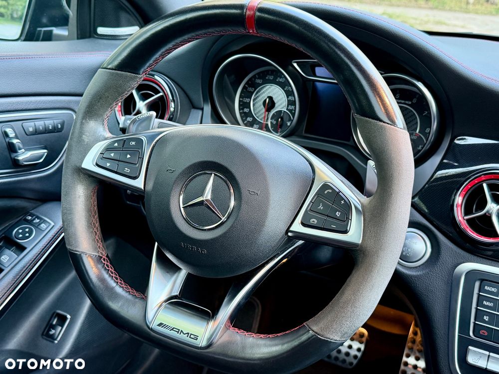 Mercedes-Benz CLA - 16
