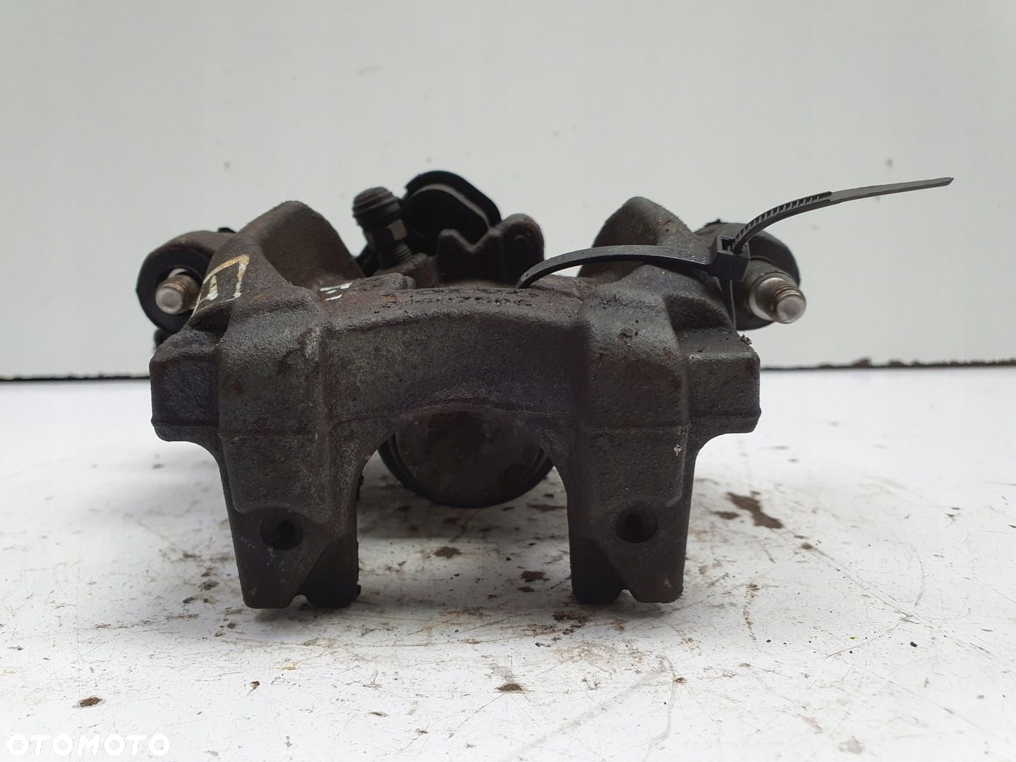 Volvo S90 V90 TYLNY ZACISK HAMULCOWY prawy tył 31687346 - 3