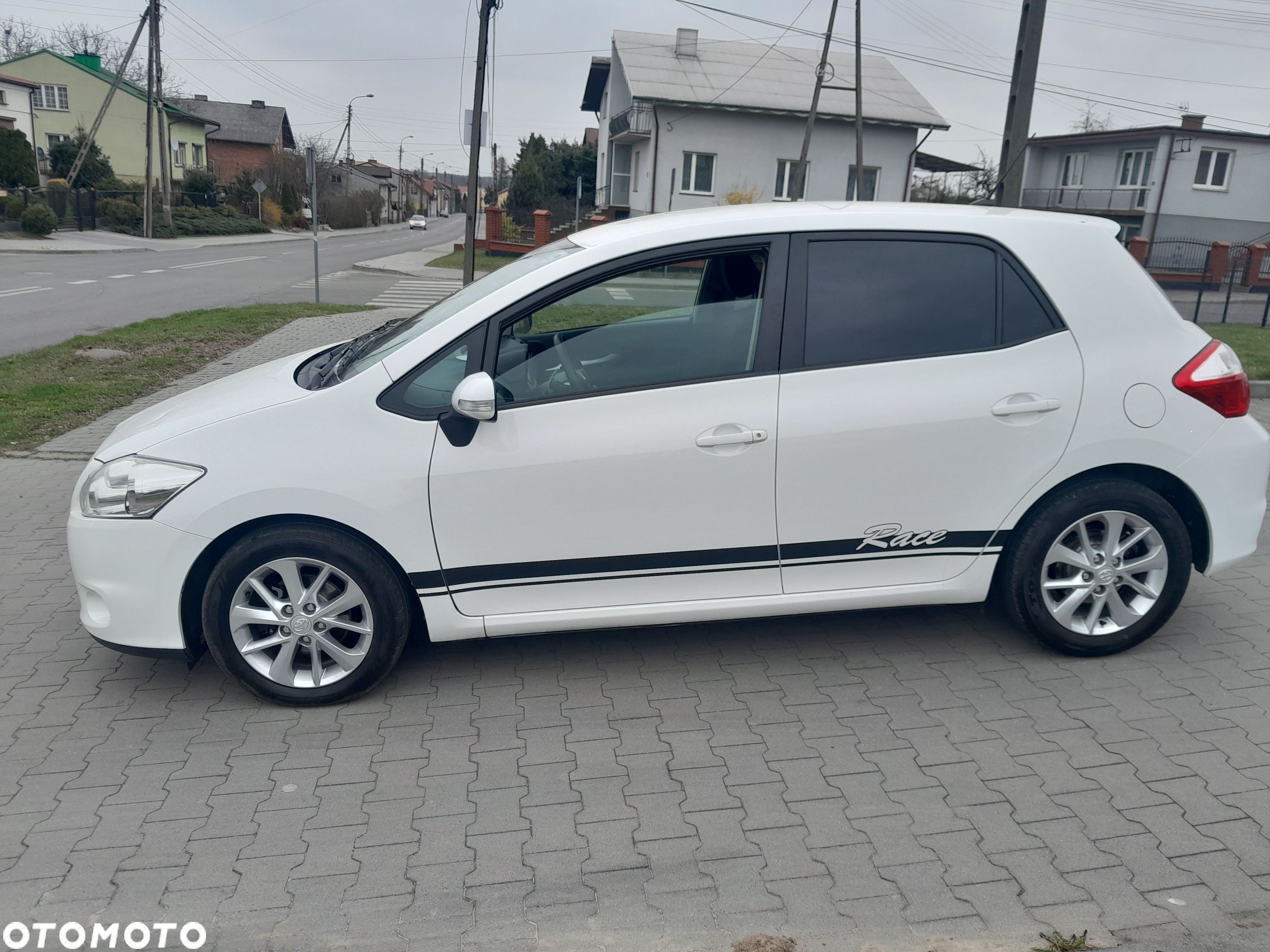 Toyota Auris 1.6 Edition - 1