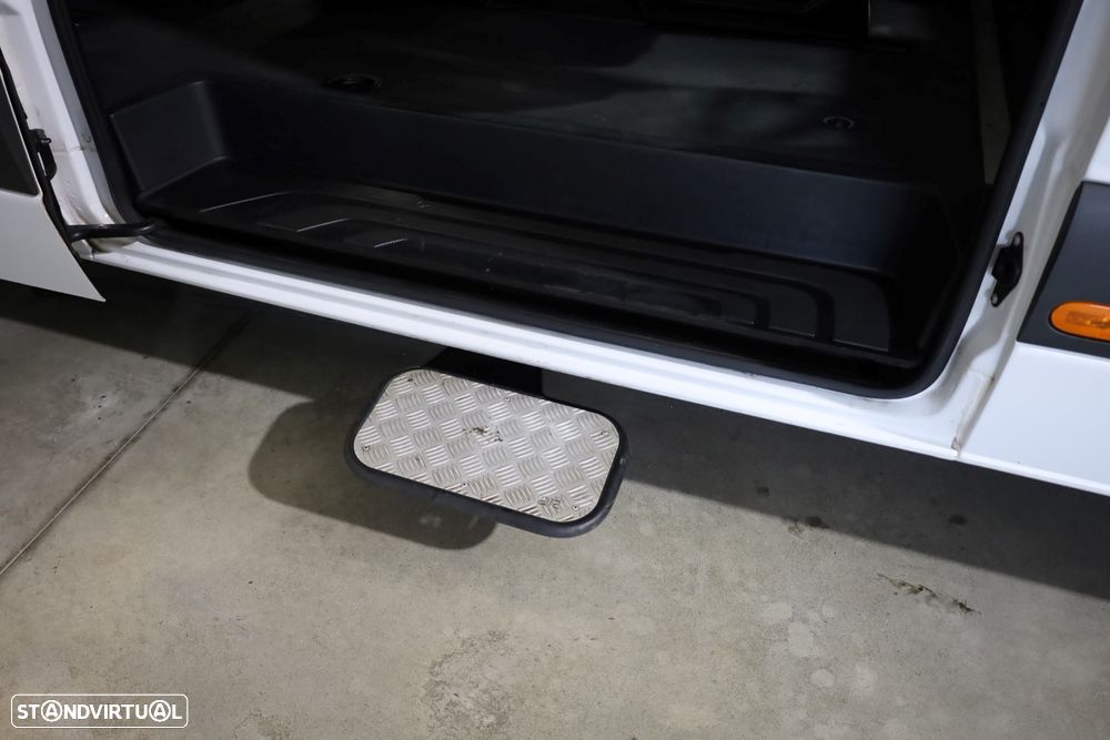 Mercedes-Benz Sprinter 315 CDI/43 Luxo (2+2+2+3) - 12