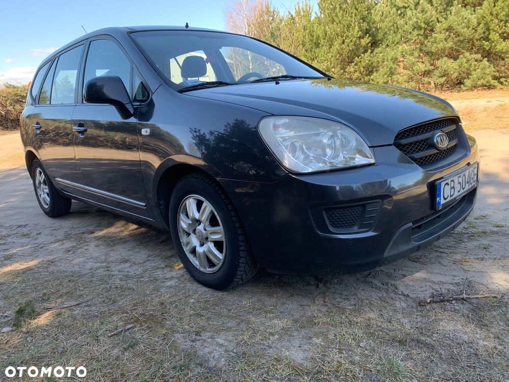 Kia Carens 2.0 CVVT LX - 2