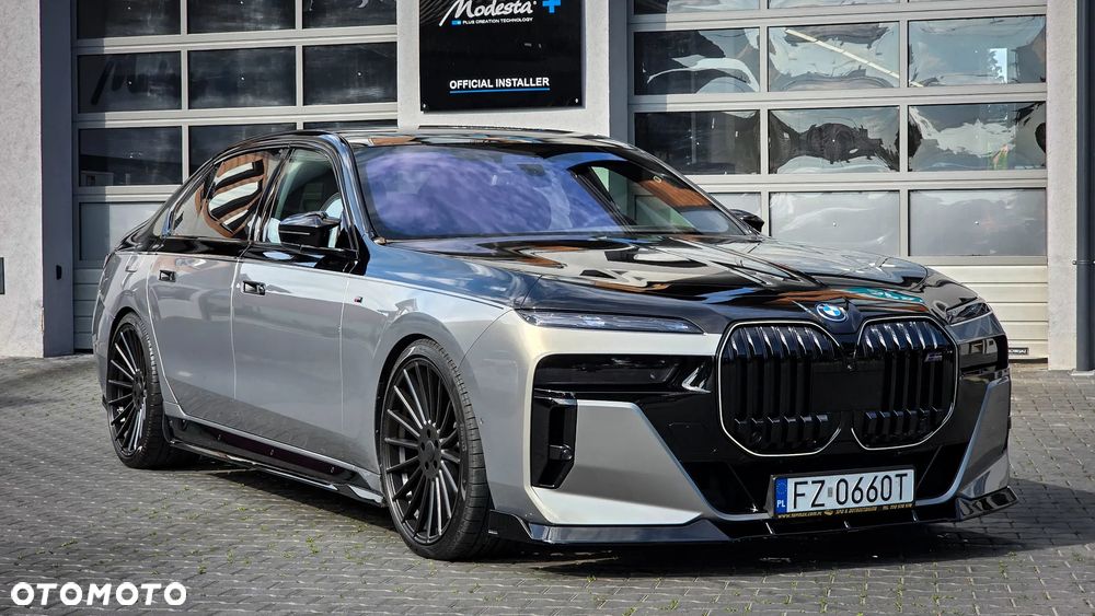 BMW Seria 7 M760e PHEV xDrive Individual Edition sport - 12