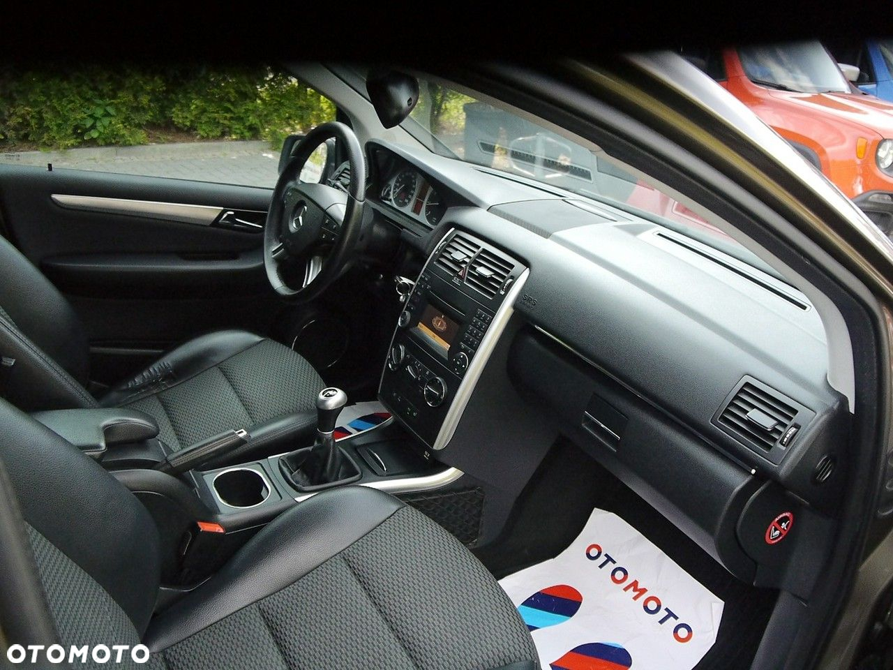 Mercedes-Benz Klasa B 180 BlueEFFICIENCY SPORT EDITION - 22