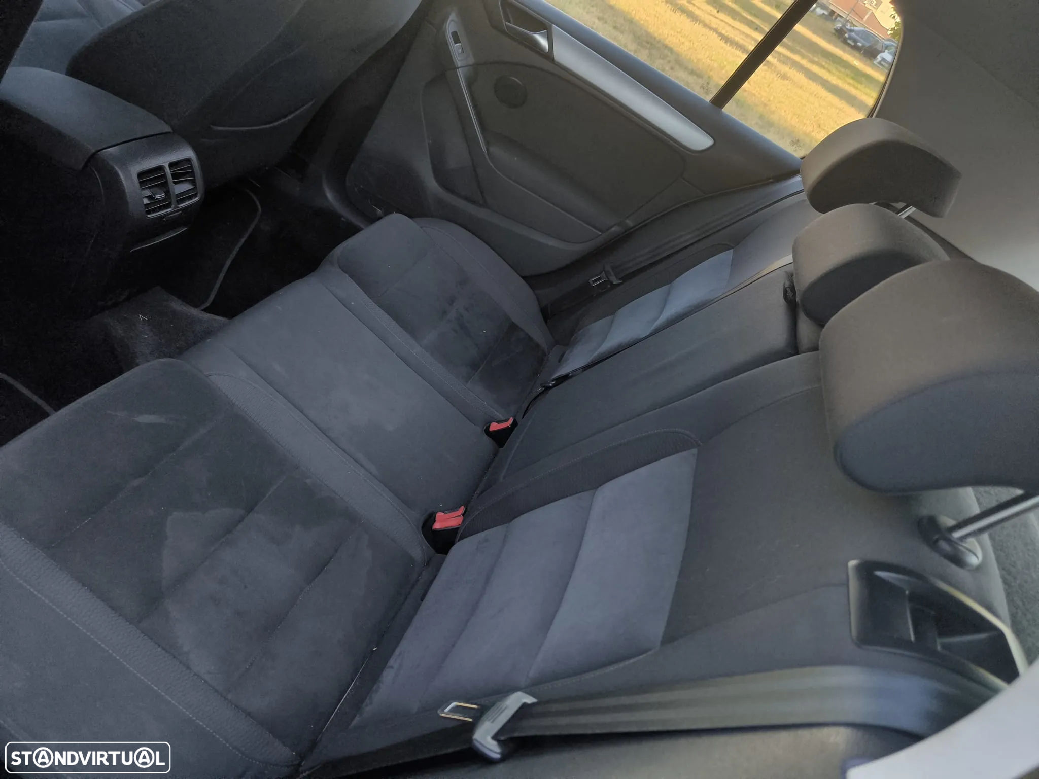 VW Golf 1.6 TDi Highline DSG - 6