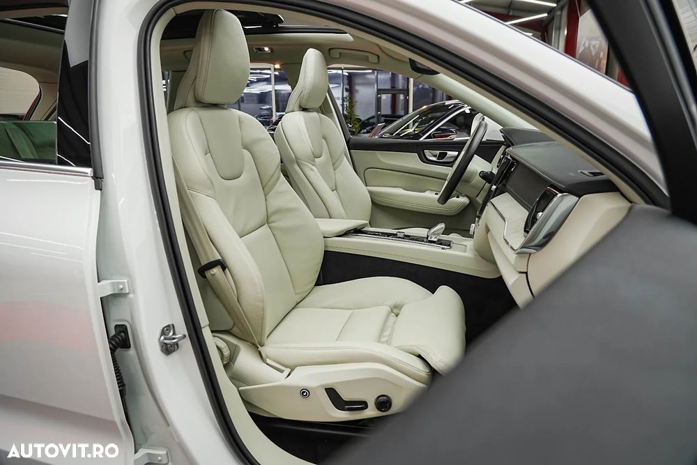 Volvo XC 60 Recharge T6 Twin Engine eAWD Inscription Expression - 8