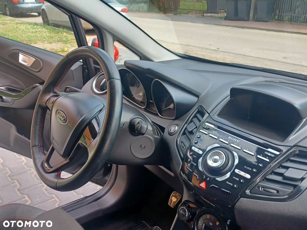 Ford Fiesta - 22