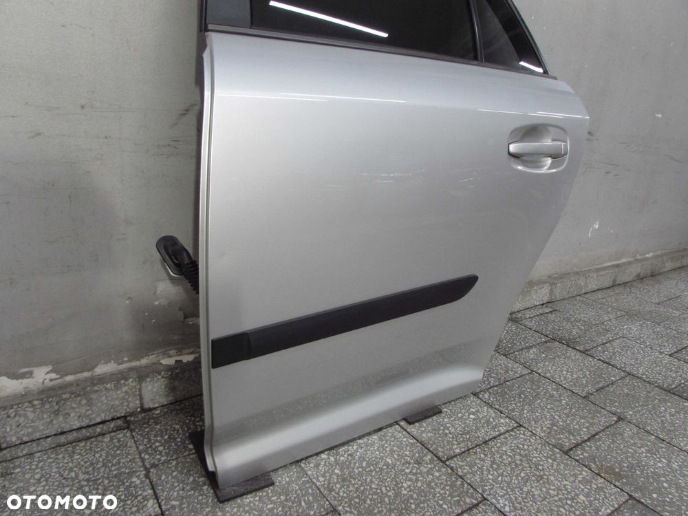 TOYOTA AVENSIS III T27 KOMBI 09-15 DRZWI TYL LEWY 1F7 - 4