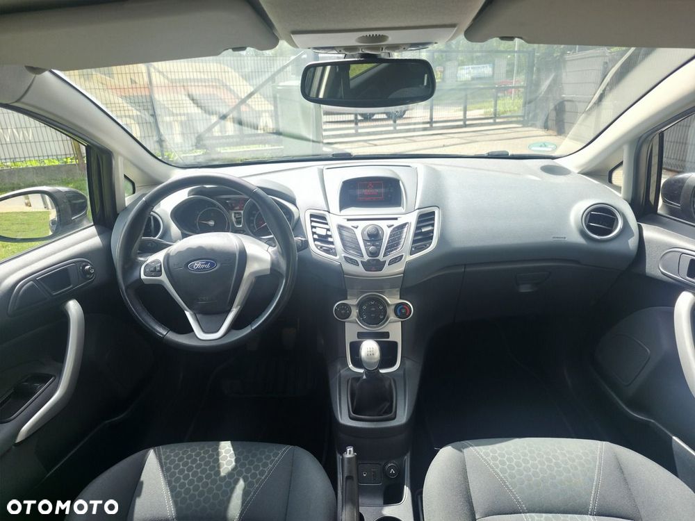 Ford Fiesta - 9