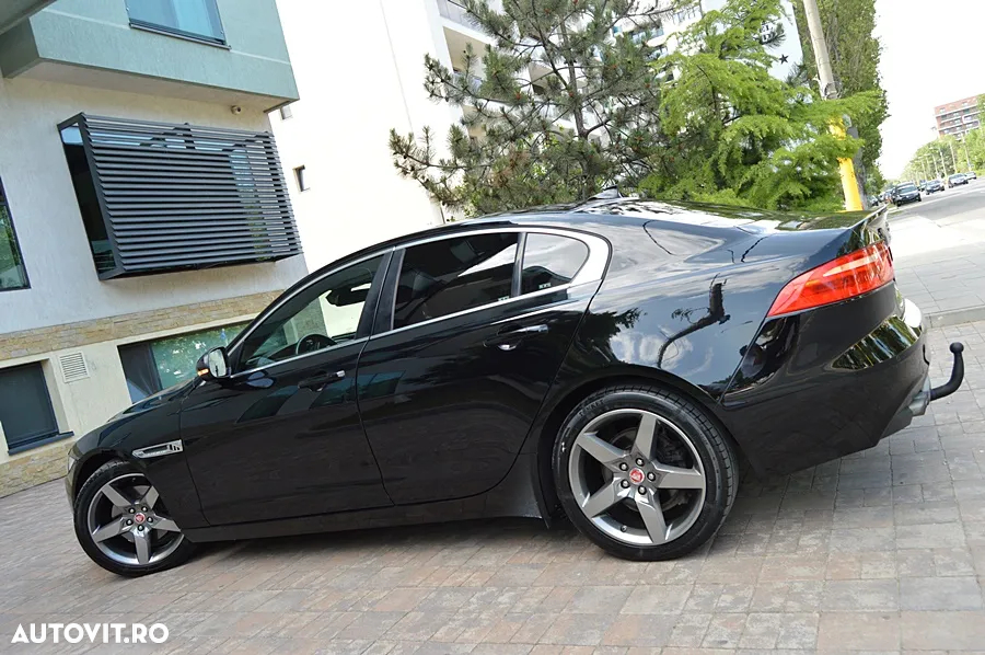 Jaguar XE - 29