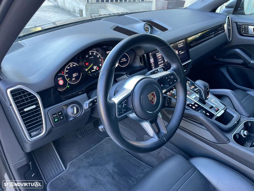 Porsche Cayenne Coupé E-Hybrid - 22