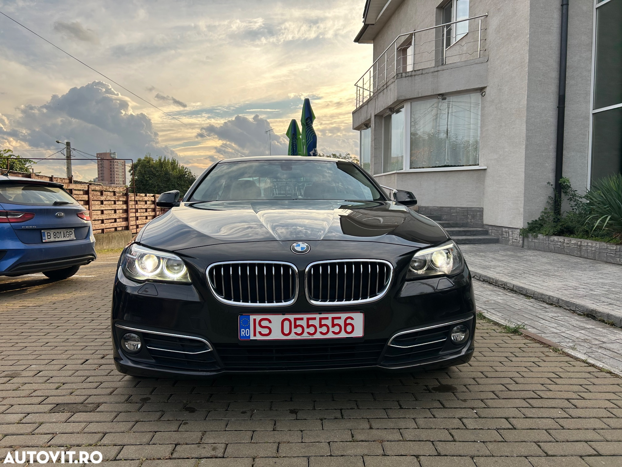 BMW Seria 5 520i Touring Aut. Luxury Line - 10