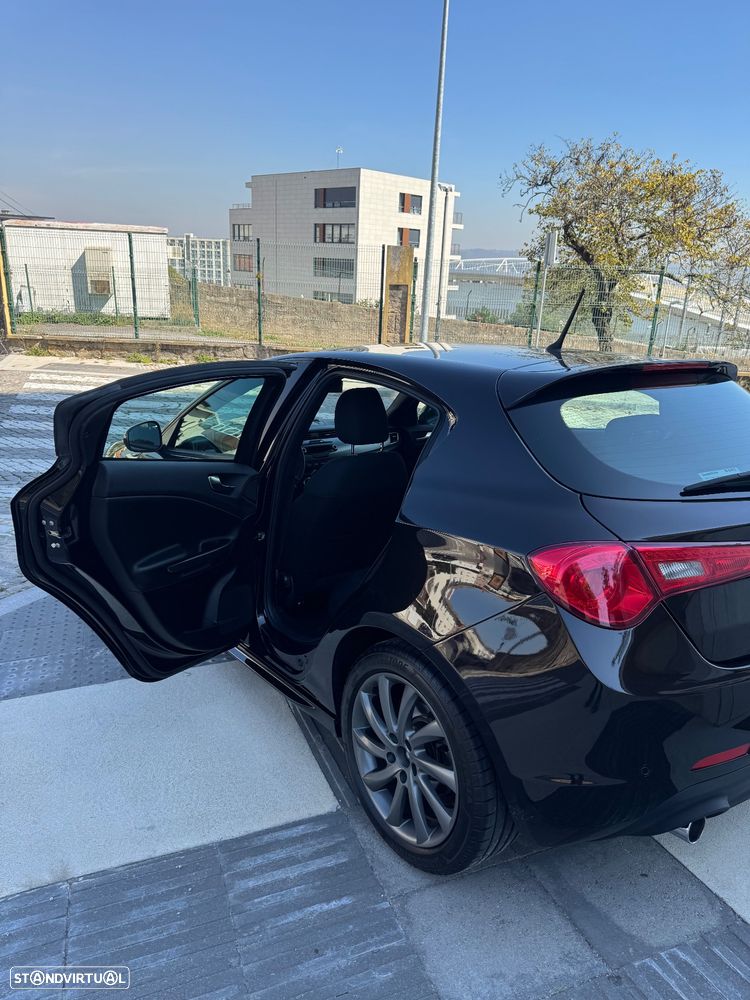 Alfa Romeo Giulietta 1.6 JTDm Distinctive - 8