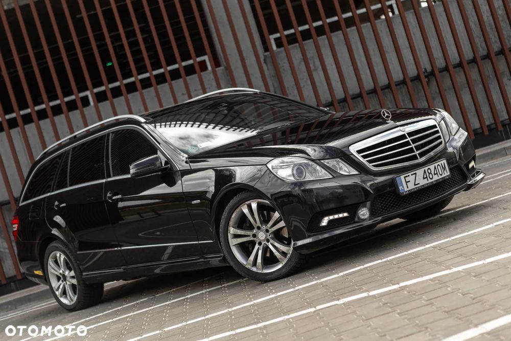 Mercedes-Benz Klasa E 350 CGI BlueEFFICIENCY 7G-TRONIC Avantgarde - 3