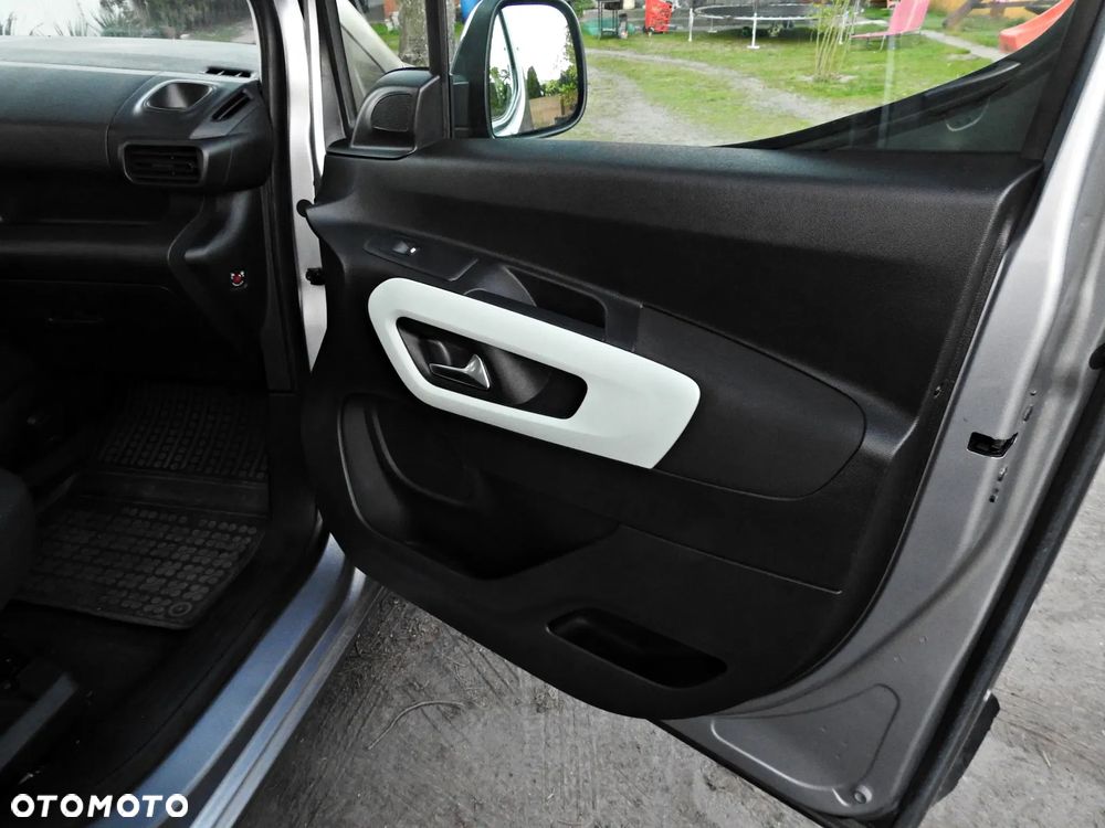 Citroën Berlingo XL 1.2 PureTech Feel S&S (7-os.) - 21