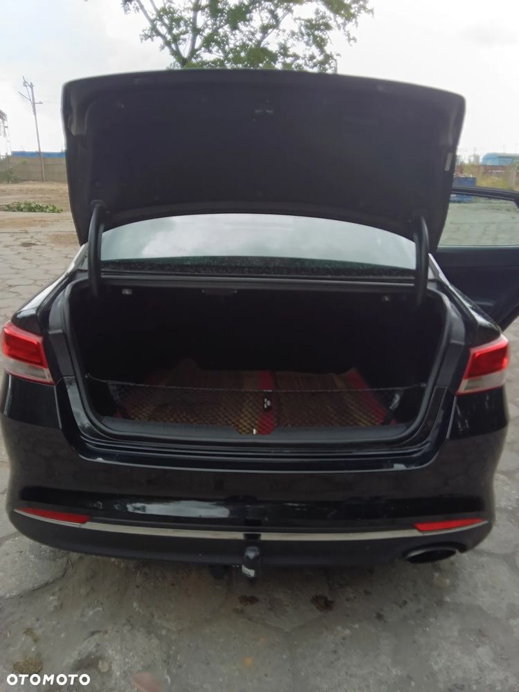 Kia Optima - 6