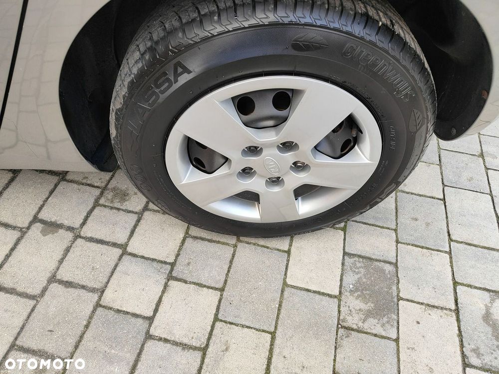 Kia Venga - 31