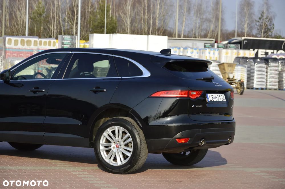 Jaguar F-Pace 30t AWD Prestige - 8