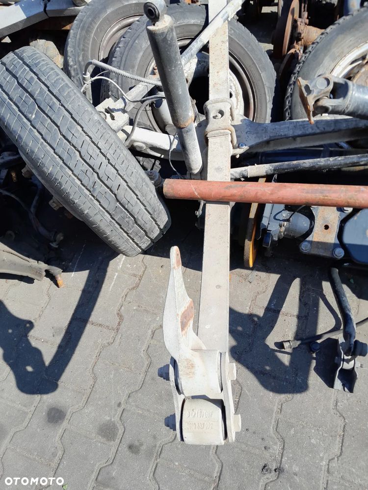 Resor przedni Renault Mascott 09r